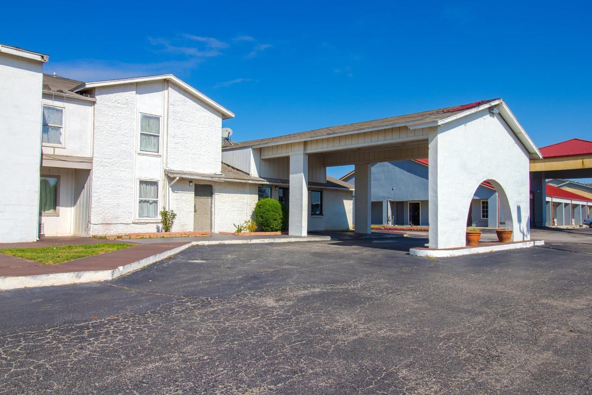 Studio Inn Extended Stay Oklahoma City Airport By Oyo 외부 사진
