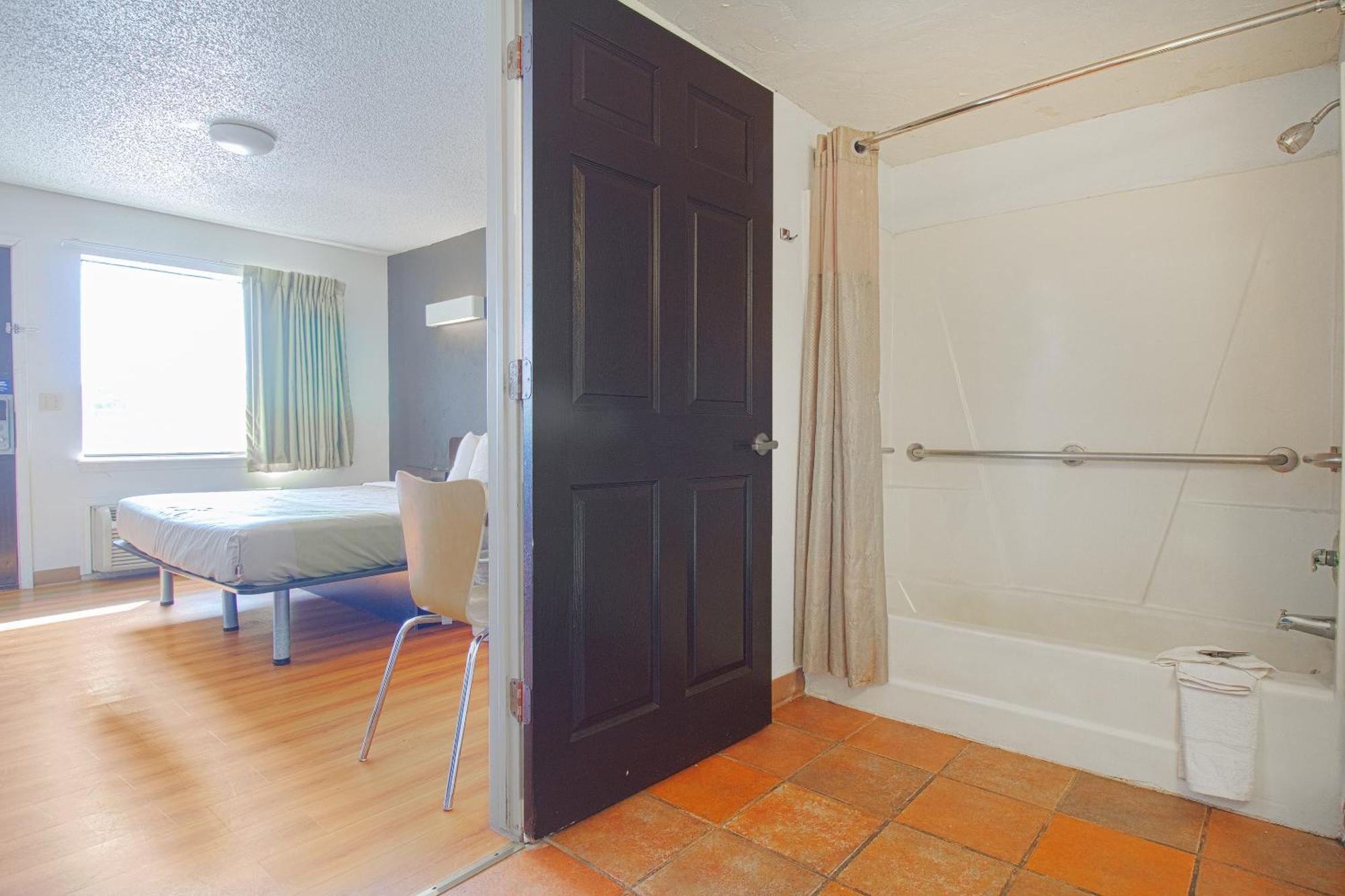 Studio Inn Extended Stay Oklahoma City Airport By Oyo 외부 사진