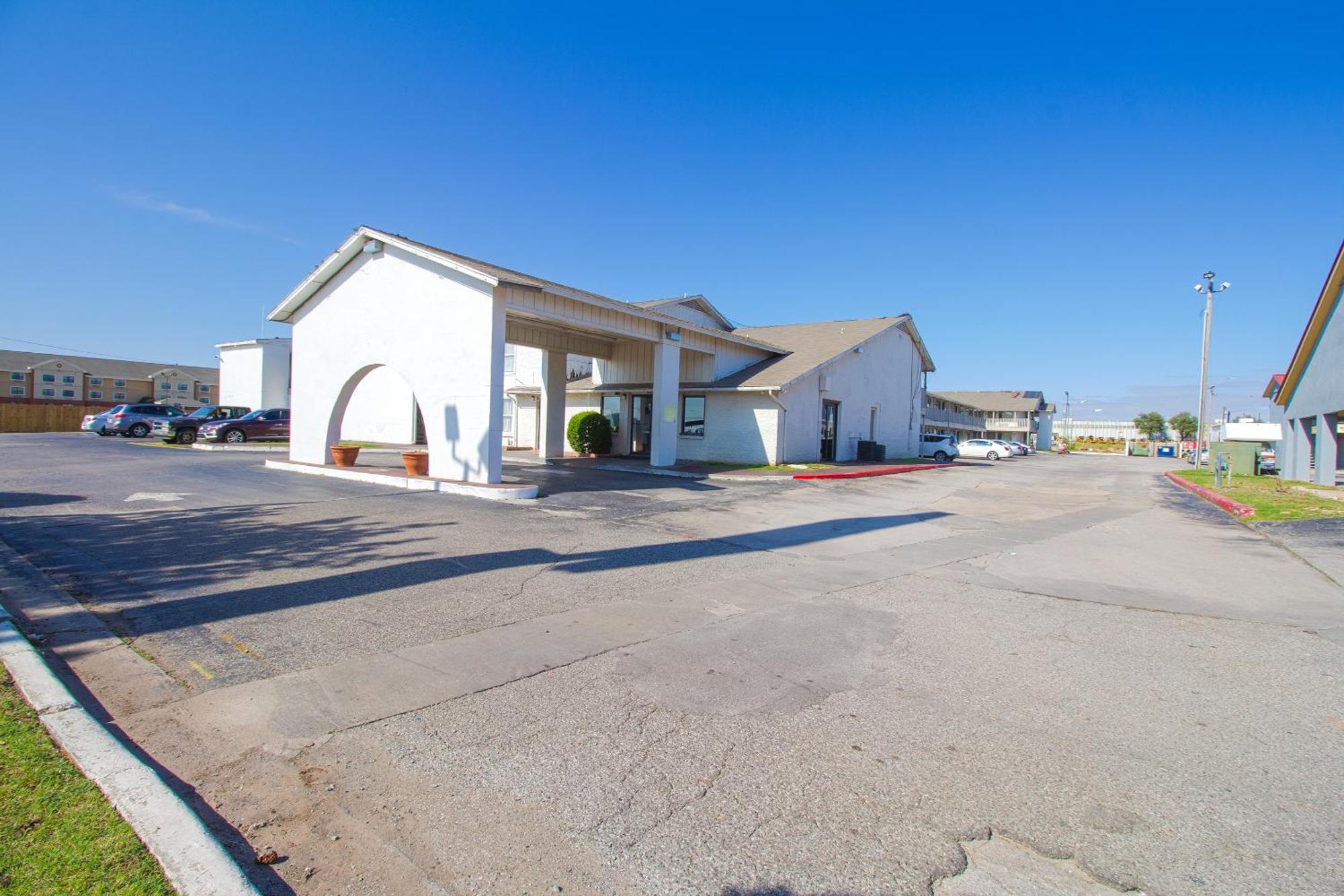 Studio Inn Extended Stay Oklahoma City Airport By Oyo 외부 사진