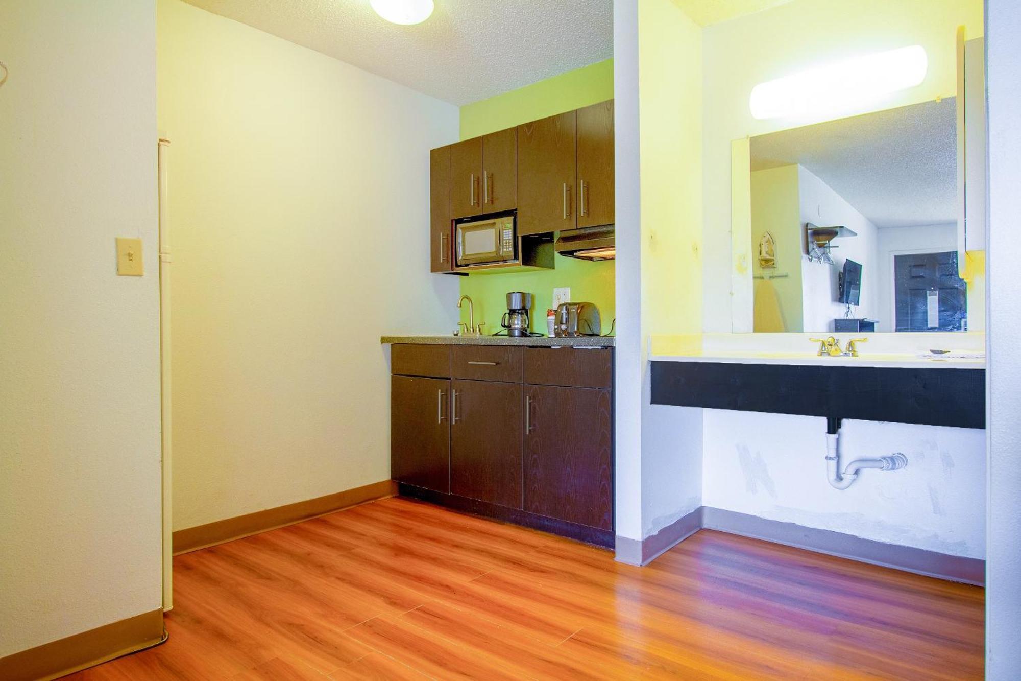 Studio Inn Extended Stay Oklahoma City Airport By Oyo 외부 사진