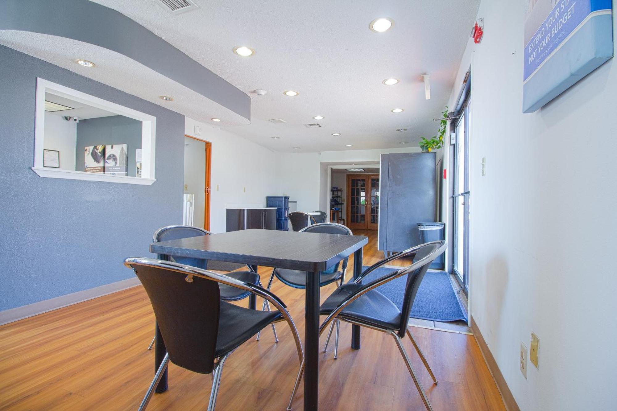 Studio Inn Extended Stay Oklahoma City Airport By Oyo 외부 사진