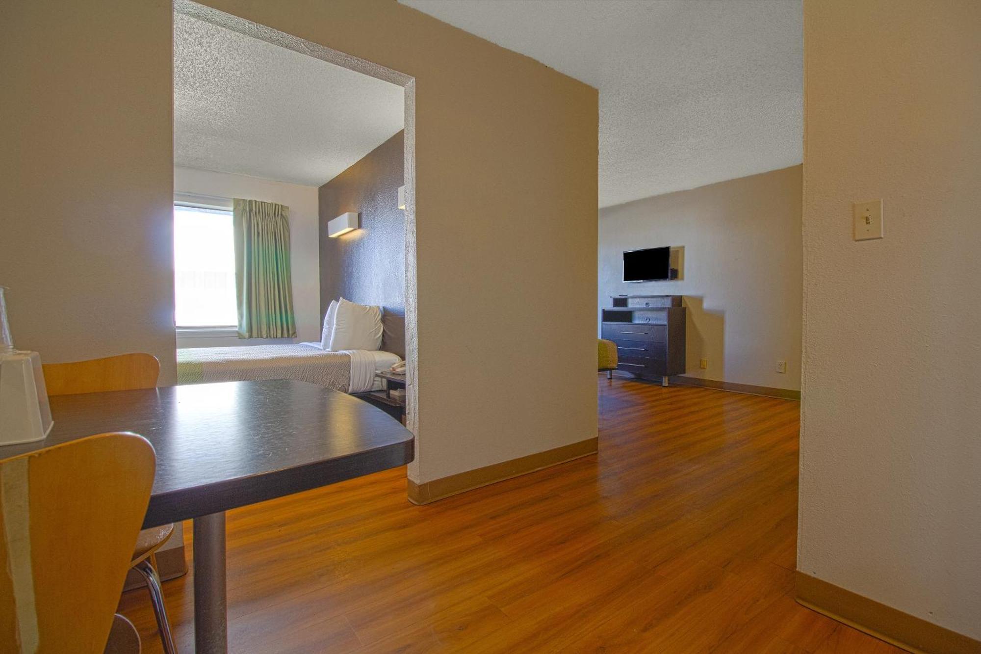 Studio Inn Extended Stay Oklahoma City Airport By Oyo 외부 사진