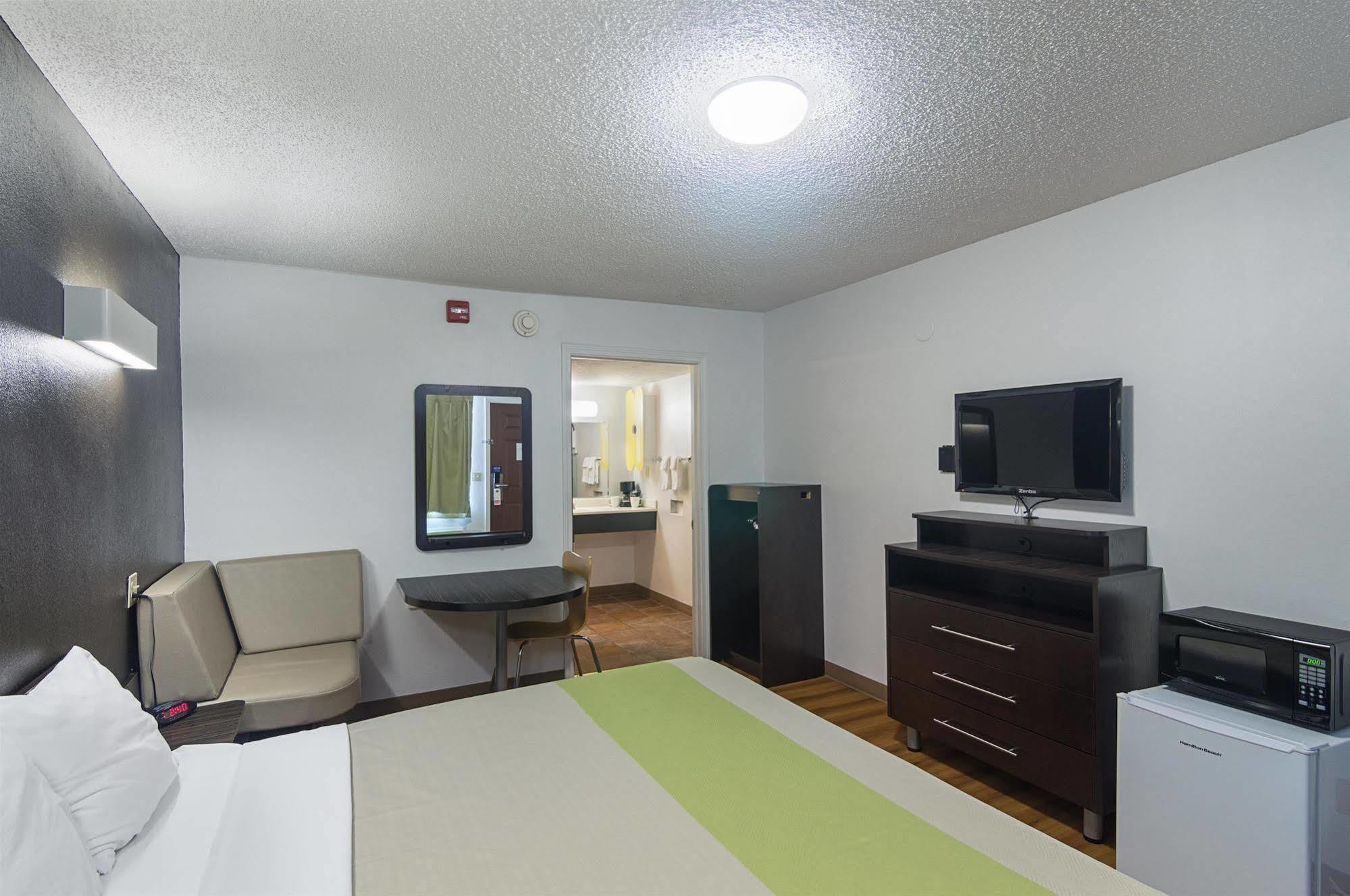 Studio Inn Extended Stay Oklahoma City Airport By Oyo 외부 사진